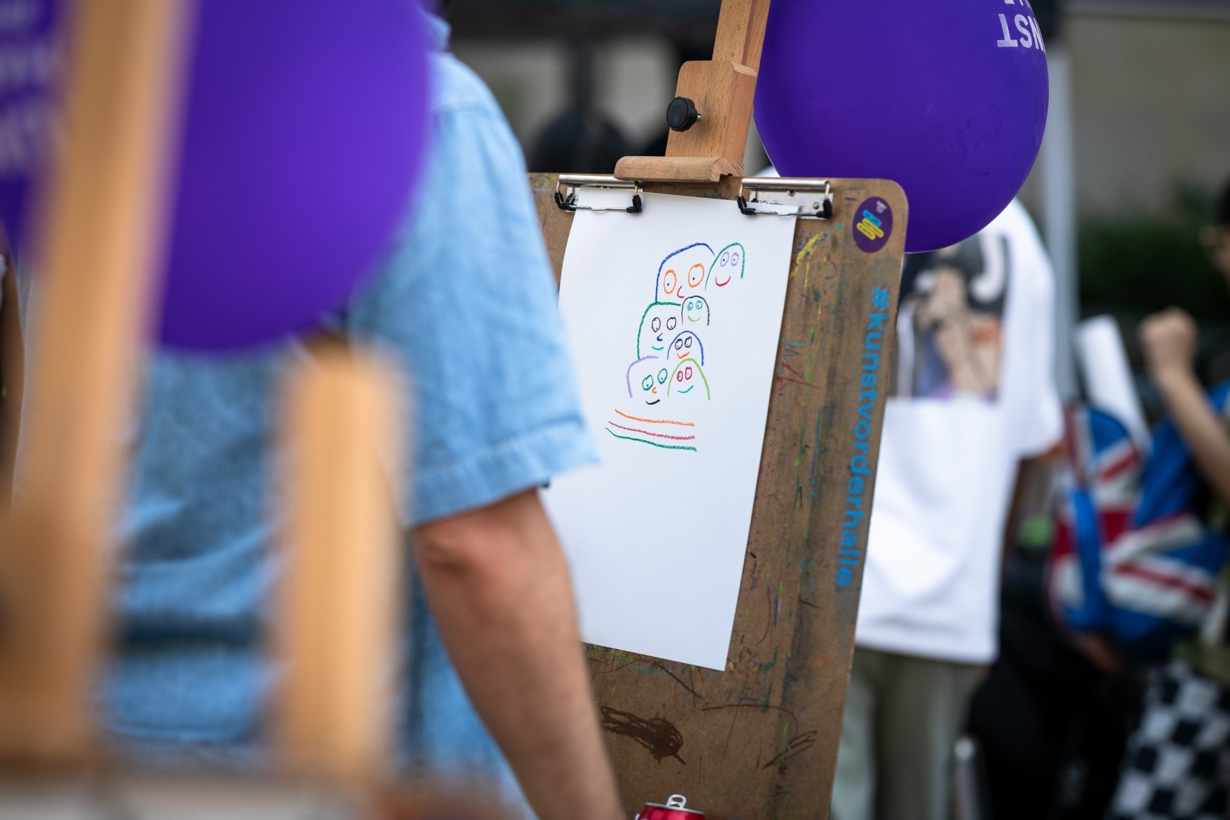 Kunst vor der Halle auf dem Vorplatz der Kunsthalle Bremen